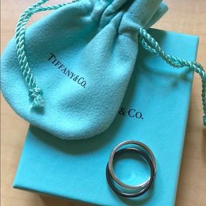 Tiffany 1837 Interlocking Circles Ring | Titanium